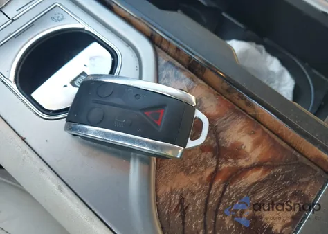 2009 Jaguar Xf Premium Luxury z USA, uszkodzony, nr VIN SAJWA06B89HR08762